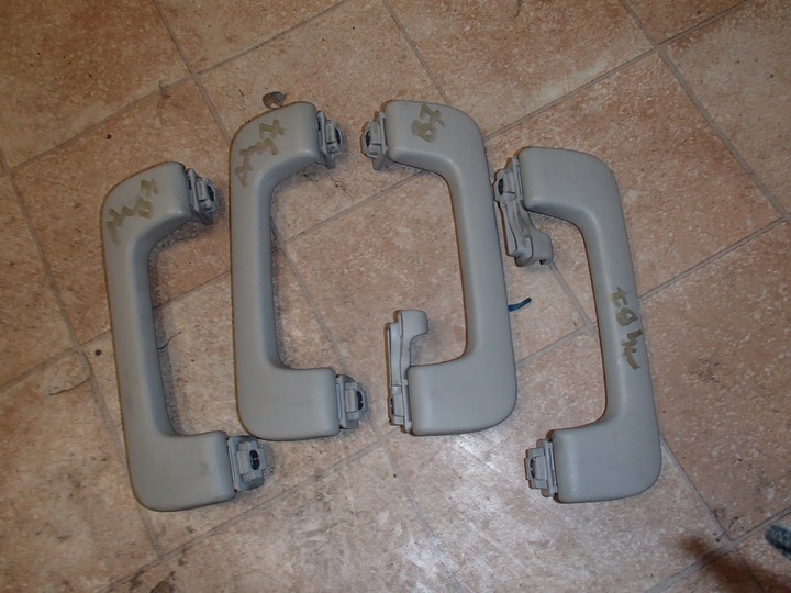 HANDLE BRACKET PLASTIC CEILING AUDI A4 B7 FRONT REAR photo 2 - milautoparts-fr.ukrlive.com