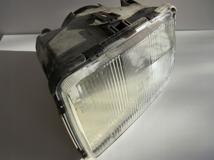 LAMP LAMP LEFT FORD SIERRA MK1 302126423 photo 2 - milautoparts-fr.ukrlive.com