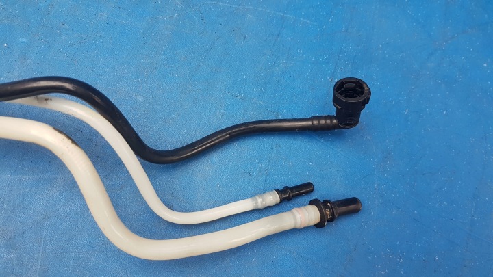 CONDUITES DE DÉRIVATION TUYAU DE DÉRIVATION CARBURANTS TUYAU PORSCHE CAYENNE AVEC 7P5 958