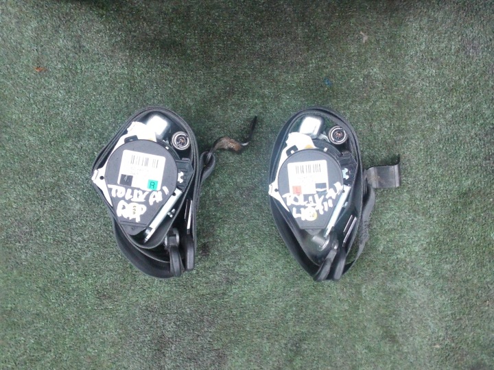 CONSOLE COUSSINS COURROIES SEAT TOLEDO IV 6JA ORIGINAL
