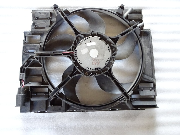 1 BMW E60 2.0D VENTILATEUR DE RADIATEURS CORPS 7796832 photo 1 - milautoparts-fr.ukrlive.com