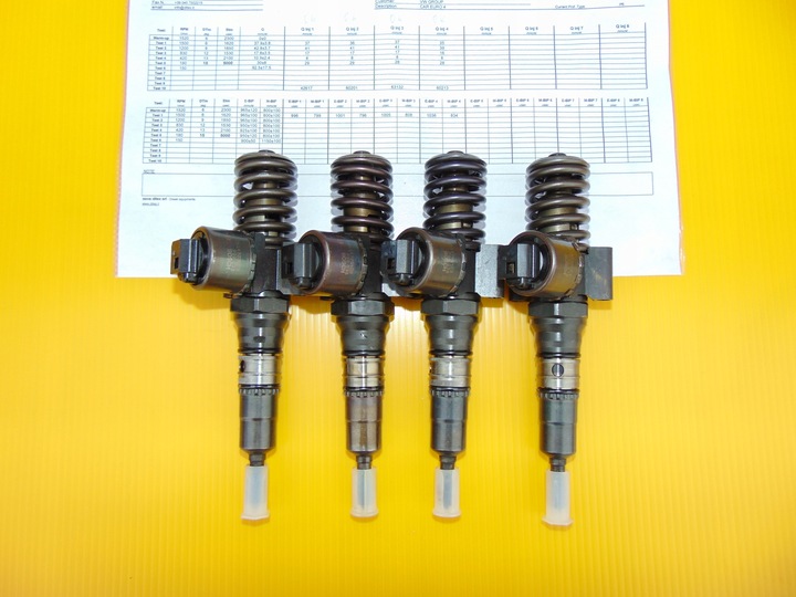 FUEL PUMP AND INJECTOR 2,0TDI 140KM 03G130073G + 0414720404 photo 2 - milautoparts-fr.ukrlive.com