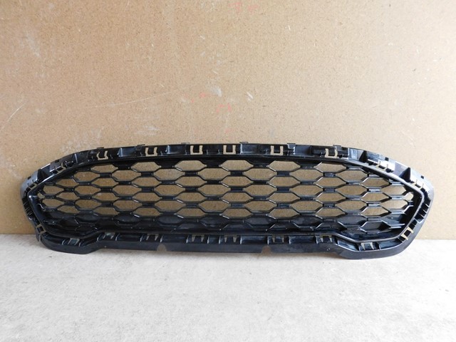 GRILLE CALANDRE DU RADIATEUR GRILLE DE RADIATEUR FORD FIESTA MK8 ST 17- photo 1 - milautoparts-fr.ukrlive.com