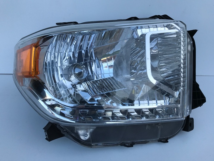 TOYOTA TUNDRA 2014-2017 LAMP RIGHT FRONT photo 1 - milautoparts-fr.ukrlive.com