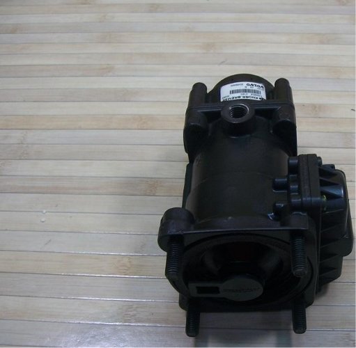 SOUPAPE PRINCIPAL DE FREIN VOLVO FH K000928 20456400 photo 2 - milautoparts-fr.ukrlive.com