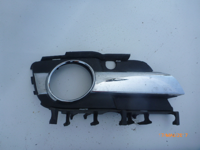 Opel signum 03-05 решетка бампера правая сторона, Цена