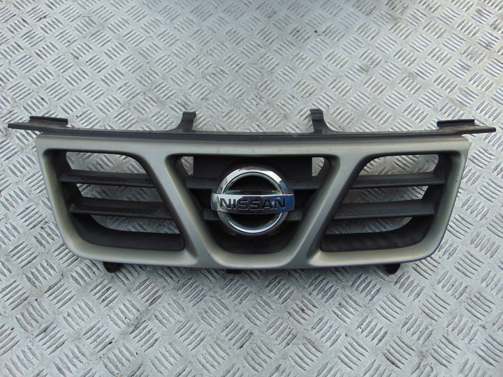 Nissan x-trail решетка передняя решетка радиатора 01-03, Цена
