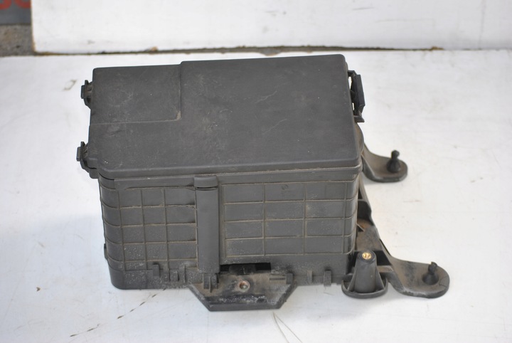 Корпус акуммулятора 1k0915335 audi a3 2, 0tdi, Цена