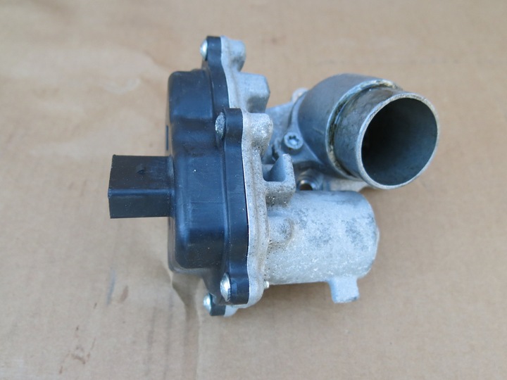 фото №1, Vw beetle 5c 2.0 tdi audi 04l131501d клапан egr