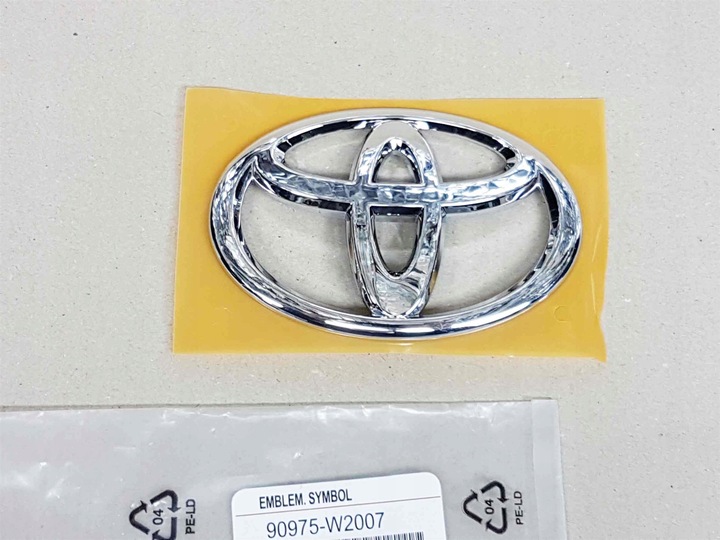 фото №2, Corolla e18 13-19 значок эмблема крышка багажника