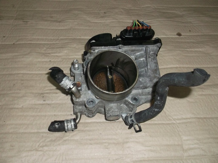 фото №1, Дроссельная заслонка toyota avensis t22 рестайлинг 2.0 vvt-i