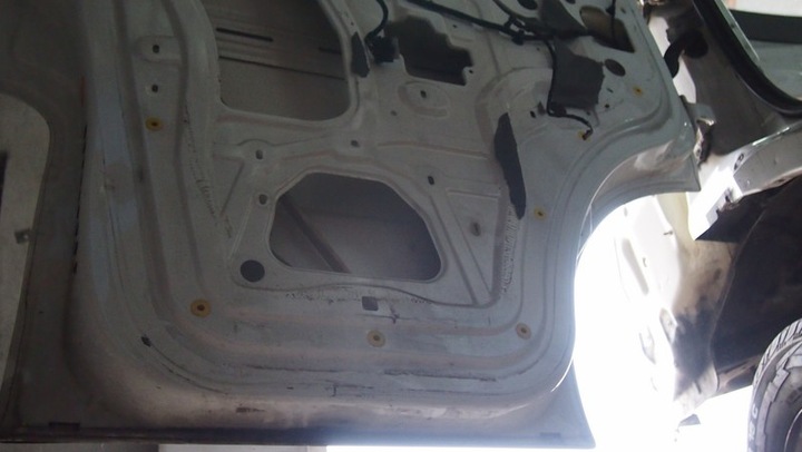 фото №9, Дверь з 2008 iveco daily 99-12 ручка стекло планка