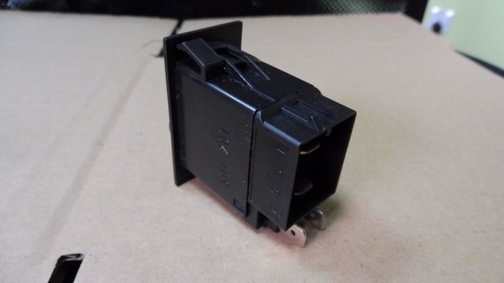 фото №6, Переключатель двойной daf 1339010 xf95 xf105 95 105