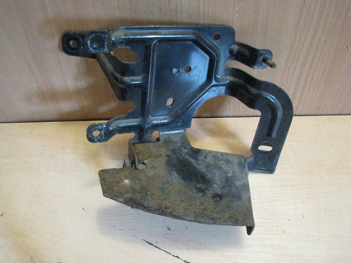 фото №1, Крепление лампа левый зад mazda 6 gh ii 09-12r hb