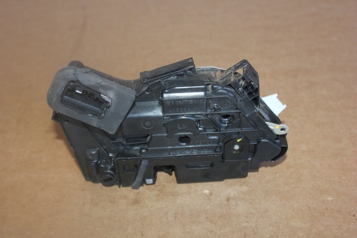 фото №2, Замок дверь зад левый vw passat b8 5e0839015