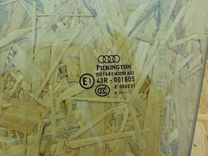 фото №2, Скло двері лівих лівий перед audi q7 4l