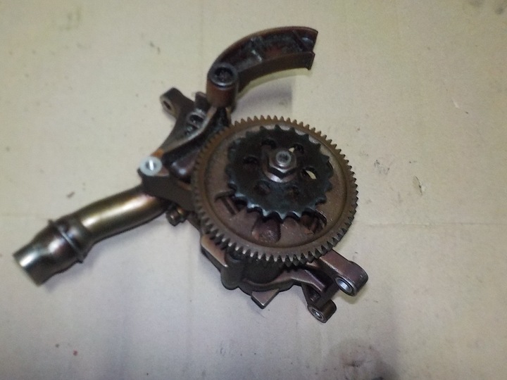 фото №1, Bmw оригинальный номер 783831103 насос масла