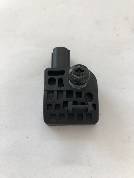 фото №1, Tesla модель s датчик ударний 100527400b новий