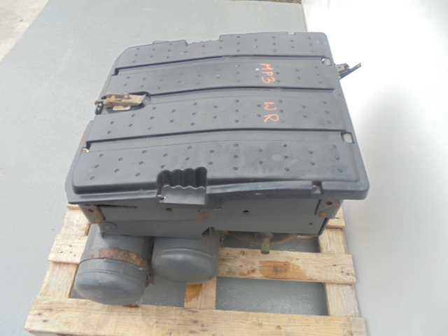 фото №4, Mercedes actros mp2 mp3 коробка акумуляторів