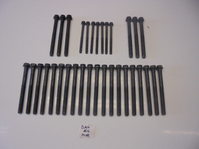 фото №1, Daf 106 шпильки головки