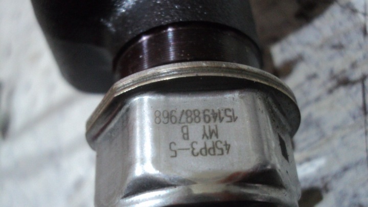 фото №7, Топливная рейка 55490702 1.6 cdti opel mokka 16r
