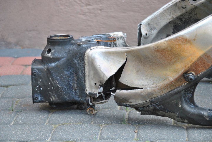 じぇっ様 Купить Kawasaki zx-6r 636 13-17 rama + документы 2016 r за