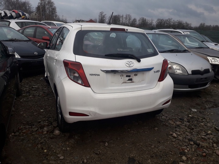 фото №10, Toyota yaris iii 2012 год комплектный перед бампер капот pas переднее крыло