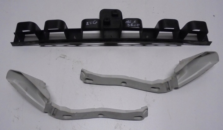 фото №1, Kuga mk1 ковзун бампера зад середній