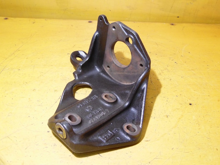 фото №1, Основа насоса вприскувальної vw t4 2.4d 074130147