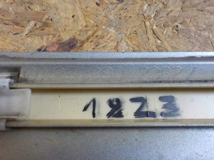 фото №3, Планка двері лівий зад лівих задніх w251 251