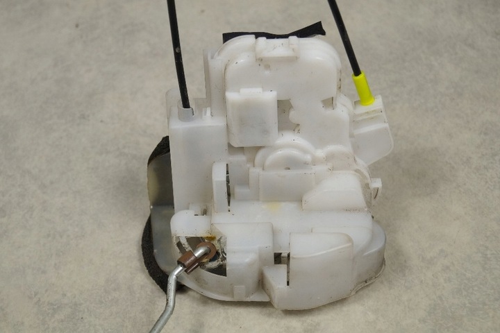 фото №3, Замок дверь правые перед subaru forester iii eu