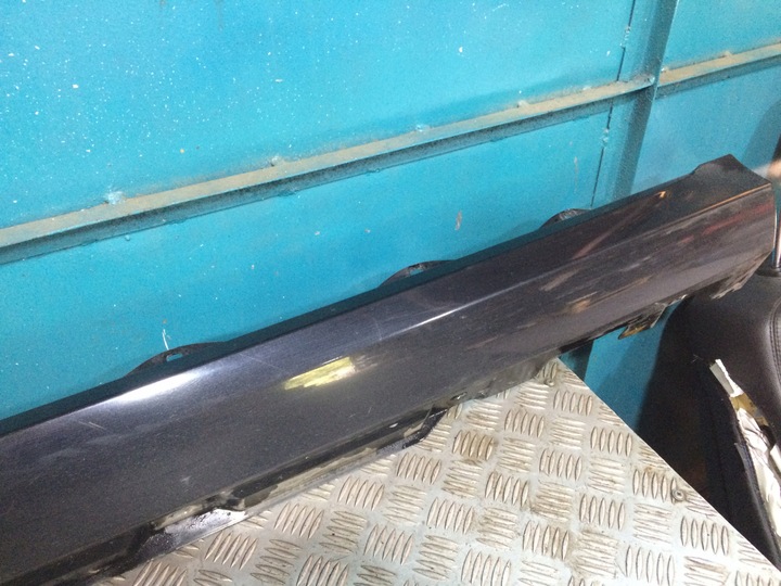 фото №4, W251 mercedes c197 планка накладка пороговая левая