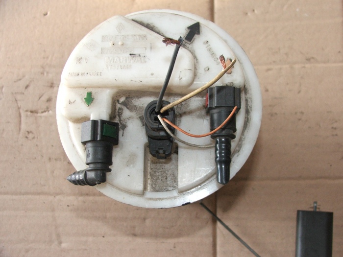 фото №2, Насос топлива renault clio ii 1.2 7700416988