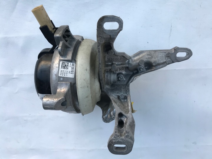 фото №1, Audi a8 d5 4n лапи подушка двигателя 4m0399152q