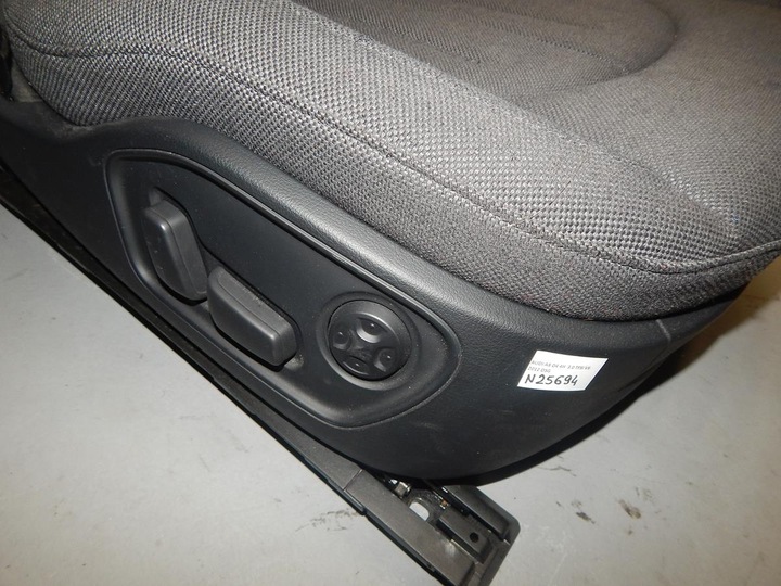 фото №10, Audi a8 d4 сиденья обшивки салон сиденье