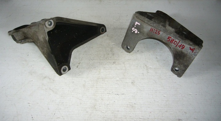 фото №1, 580/19 лапи кронштейн двигателя левая правая 2.5 tdi audi a6 c4 4a0199353a