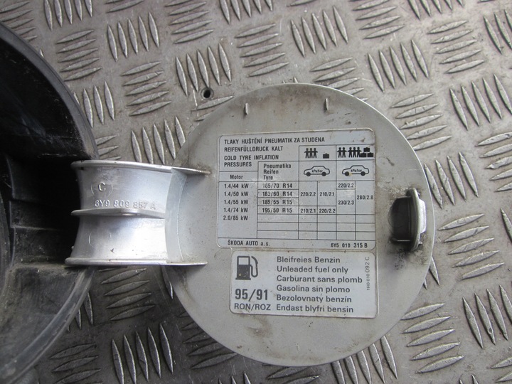 фото №5, Крышка заливка топлива skoda fabia i 99-03r 91-02
