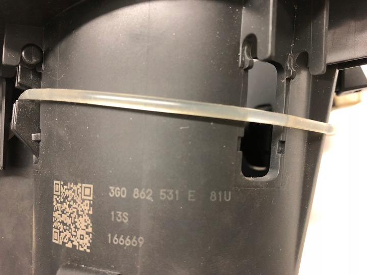 фото №3, Держатель бардачок чашки vw passat b8 3g0862531e