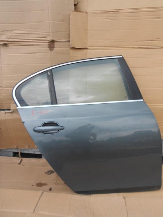 dveře BMW 5 E60 E-60 sedan pravé zadní