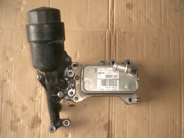 cover of a filter, oil MERCEDES 2.2cdi A6511800665