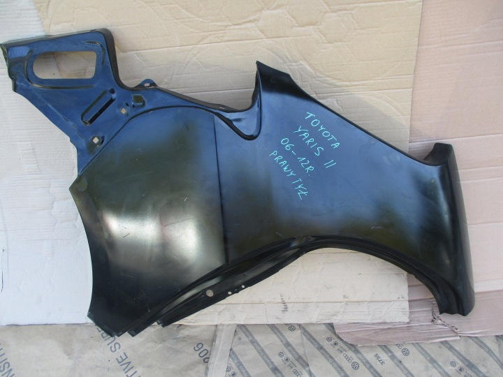 fender right rear part tylni Toyota Yaris II 06-12 r 5 door