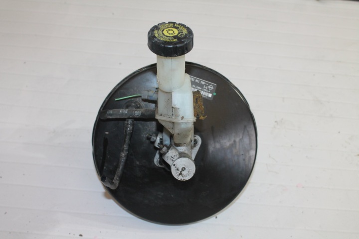 HAUPTBREMSZYLINDER BREMSPUMPE SERVO 472101170R RENAULT CLIO III