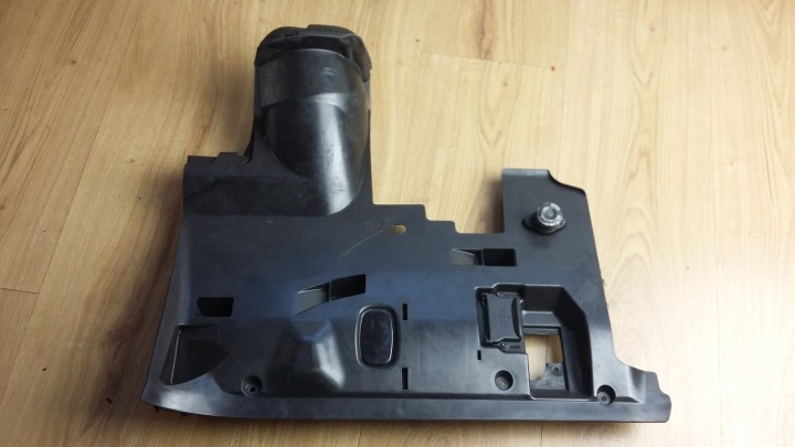 copertura GREMBIALINA consolle SCATOLA GNIAZDA OBD MERCEDES E W211 2116800939 OE