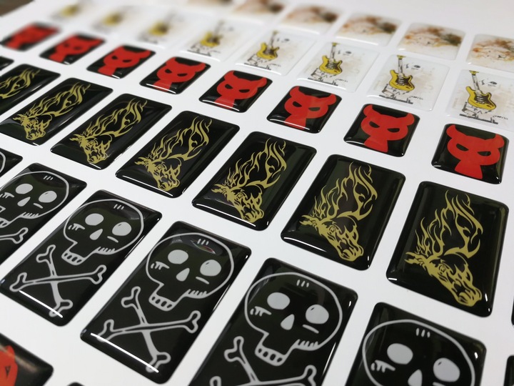 3D наклейки на телефон со своим изображением