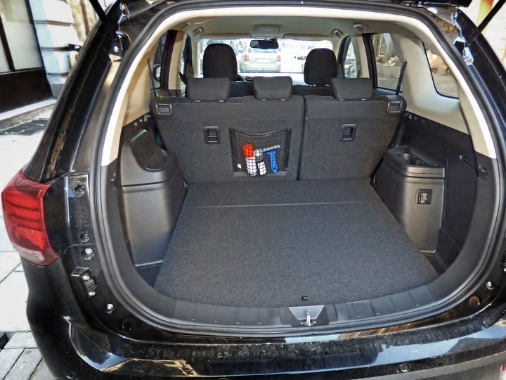 Mitsubishi Outlander открытый багажник