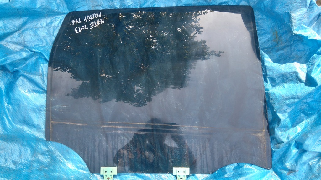 фото №1, Скло двері права задня задня nissan note e12 r14