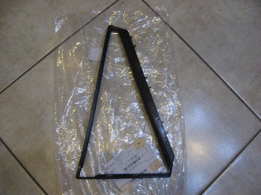 фото №1, Левая - рамка стекло боковой -- bmw x6 e71 - nowa !!