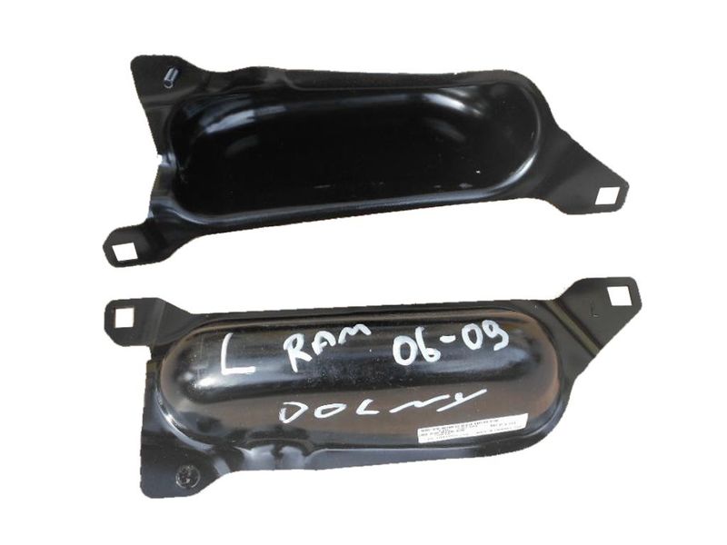 Купити Кронштейн кронштейн  бампер низ  ліва dodge ram 06-09