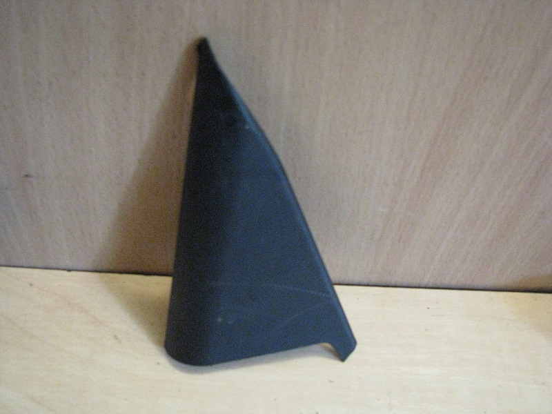 фото №1, Трикутник пластик двері правий задня kia ceed i 06-12r