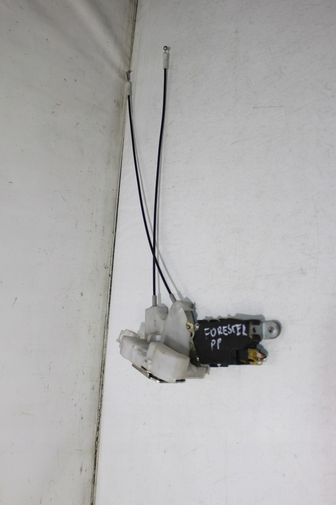 фото №1, Замок правий перед двері subaru forester